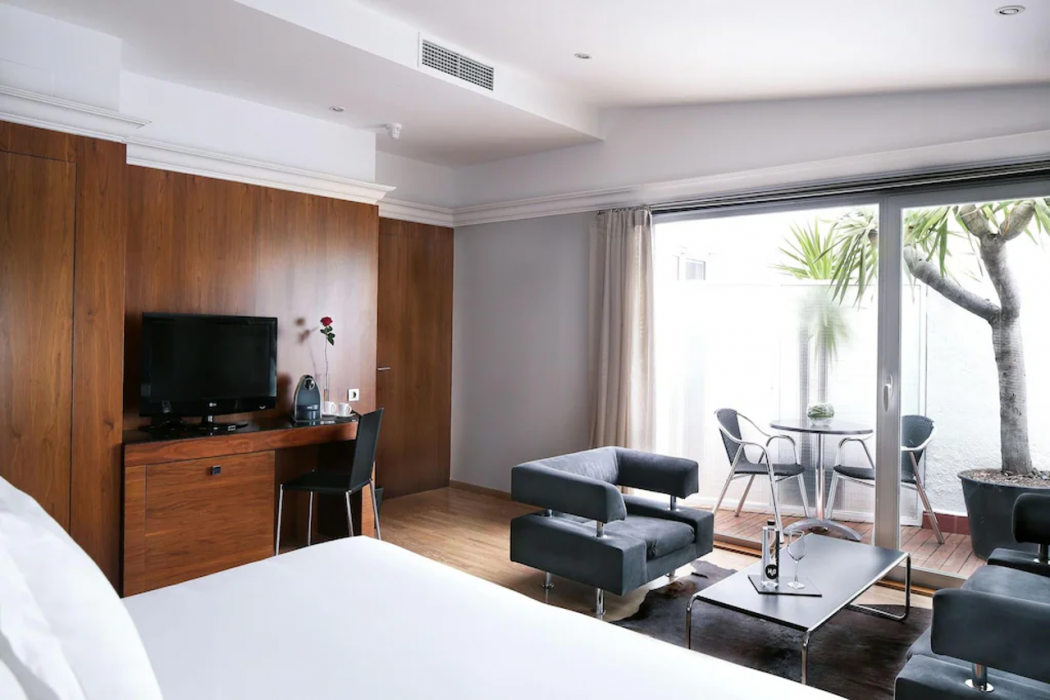 Balmes Hotel 10/73