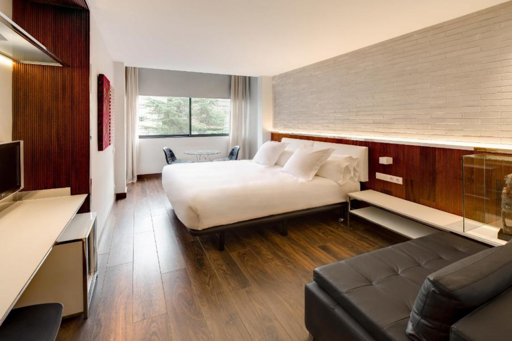 Balmes Hotel 11/73
