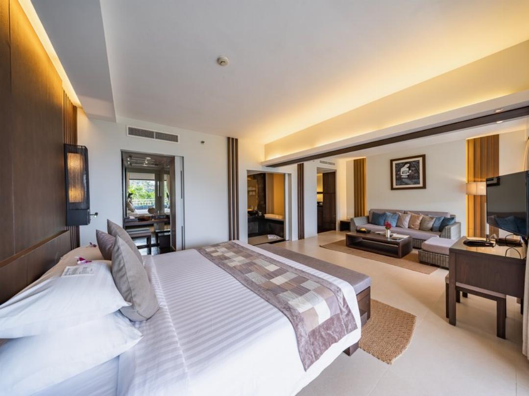 Cape Suite Garden View
