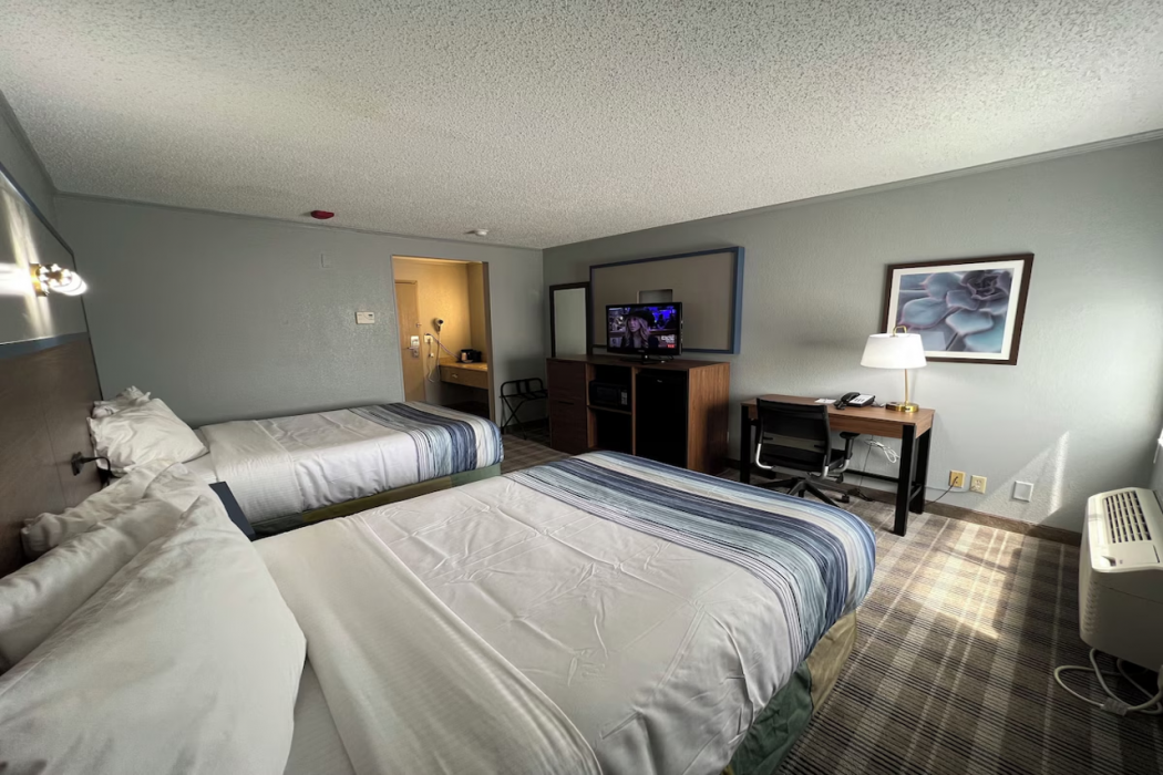AmericInn by Wyndham Glendale/Milwaukee 14/28