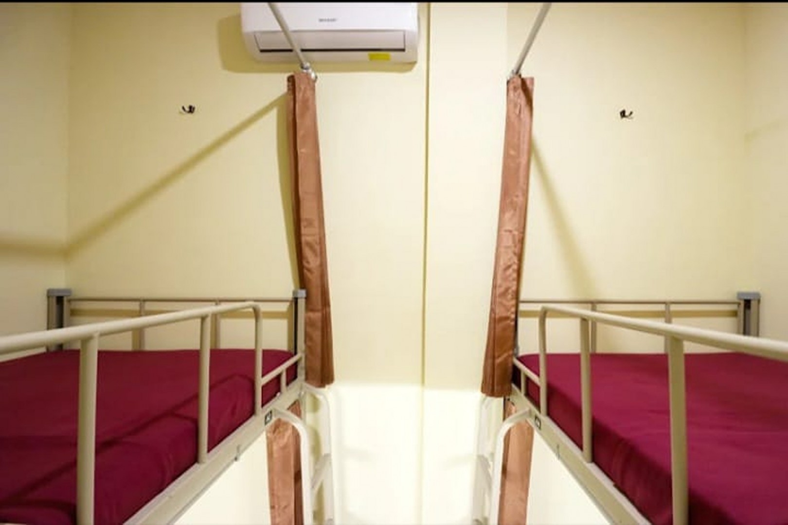 Bunkbed Room B Female Only