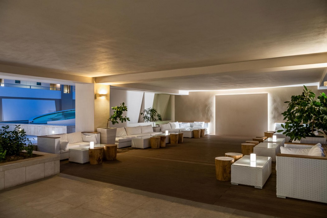 Avra Imperial Hotel 8/20