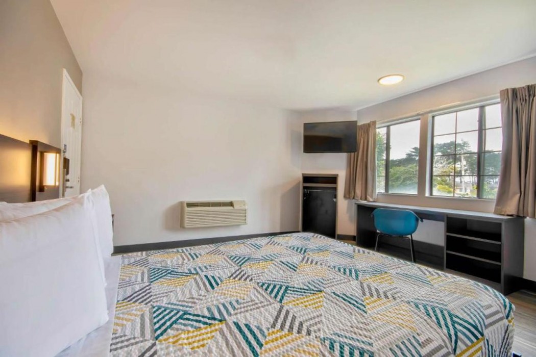 Motel6 Marina, CA - Monterey 15/58