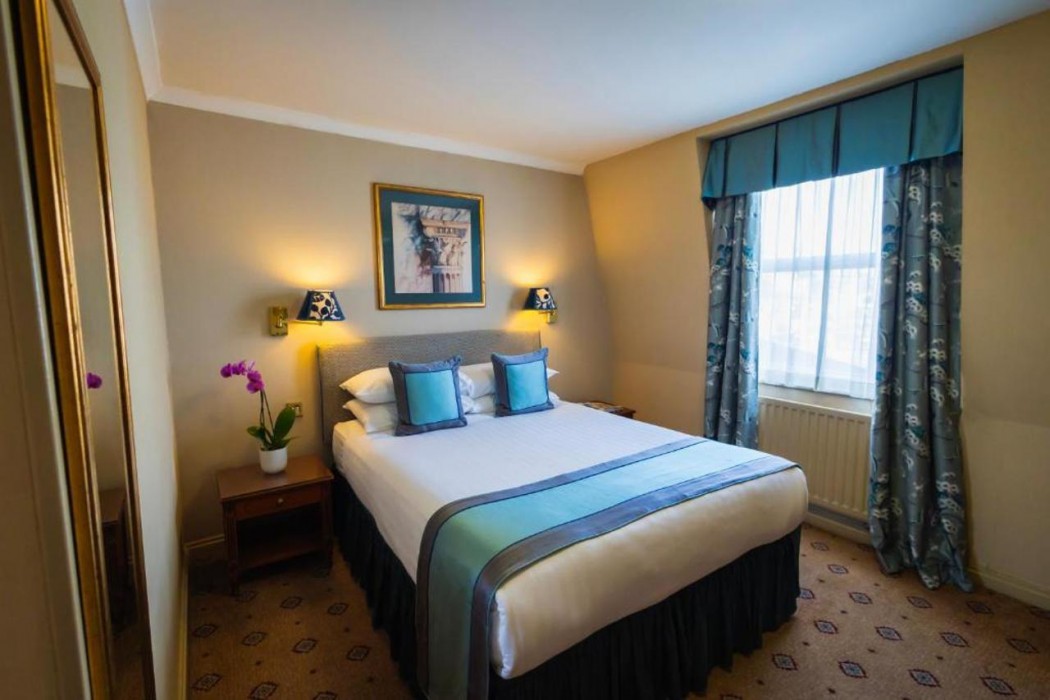 London Lodge Hotel 13/72
