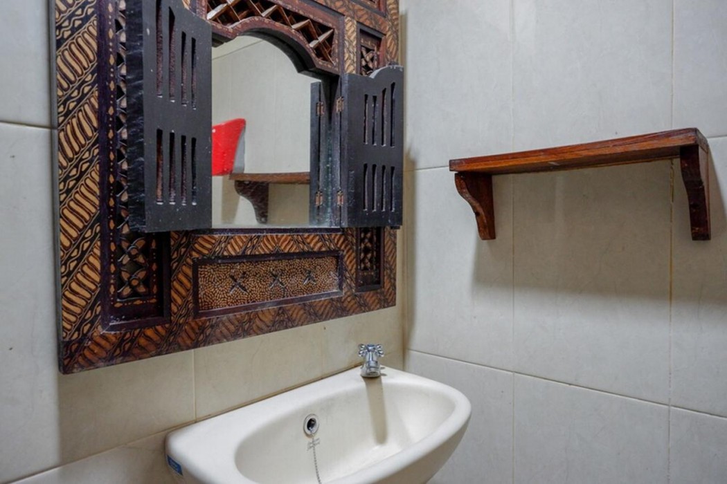 Hotel O near Keraton Yogyakarta 13/16