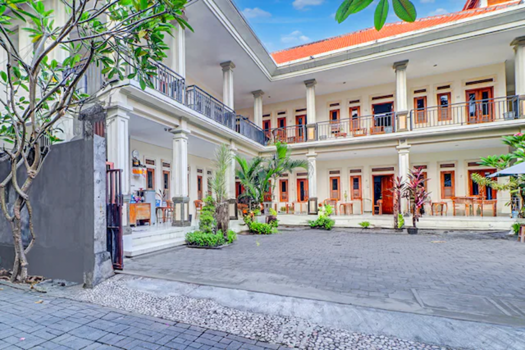 Hotel O Bali near Beachwalk Shopping Center formerly Budget Door Legian Inn 8/63