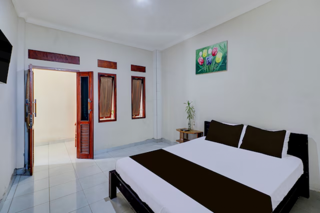 Hotel O Bali near Beachwalk Shopping Center formerly Budget Door Legian Inn 31/63