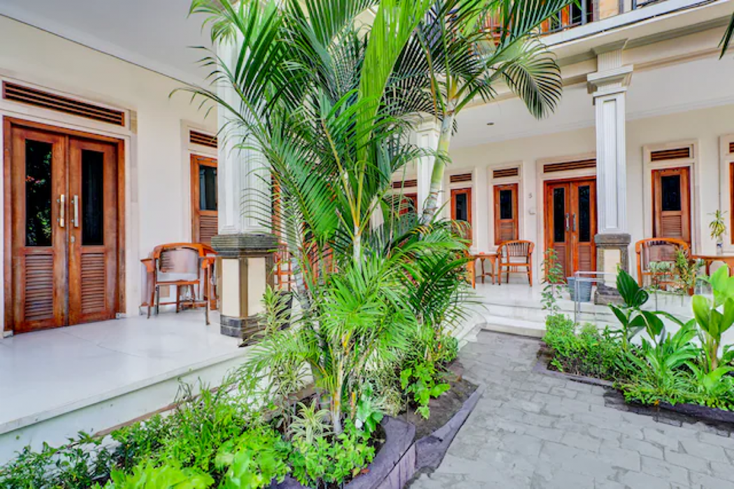Hotel O Bali near Beachwalk Shopping Center formerly Budget Door Legian Inn 6/63