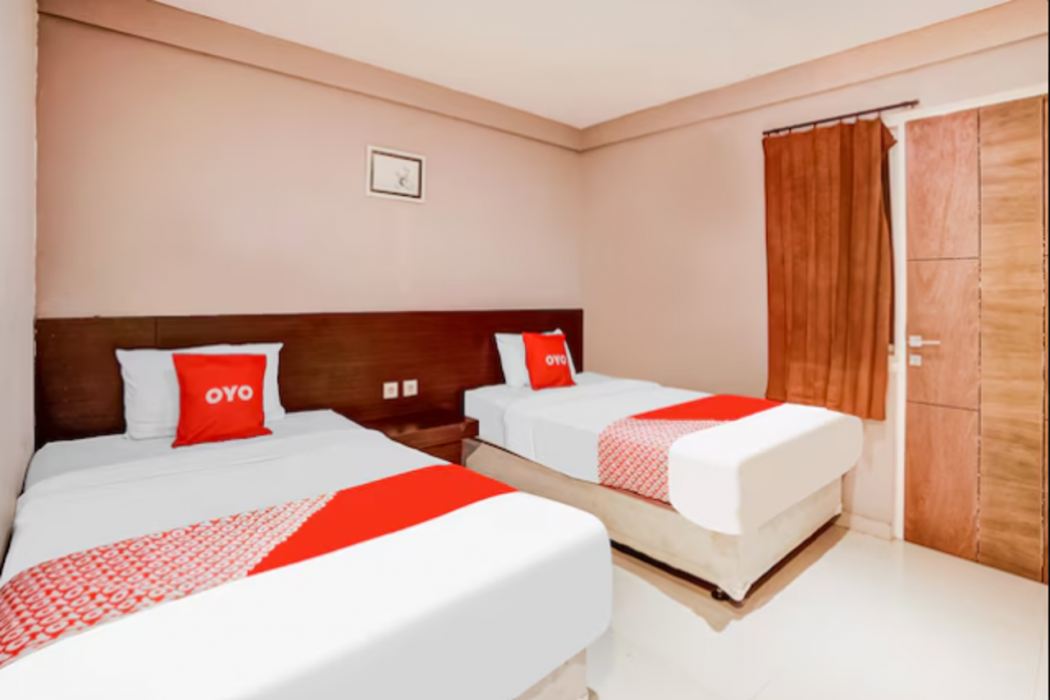 Hotel O Siwalankerto Near Surabaya Carnival 22/47