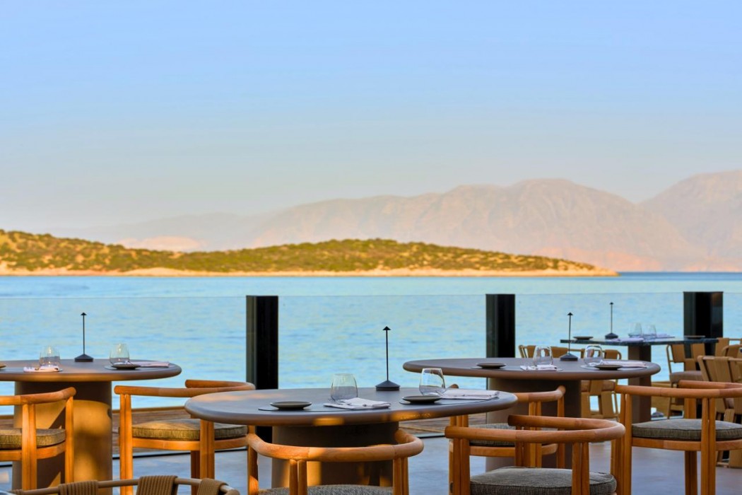 Minos Beach Art Hotel 43/63