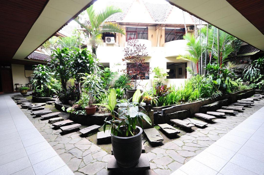 DeQur Hotel Bandung in BANDUNG