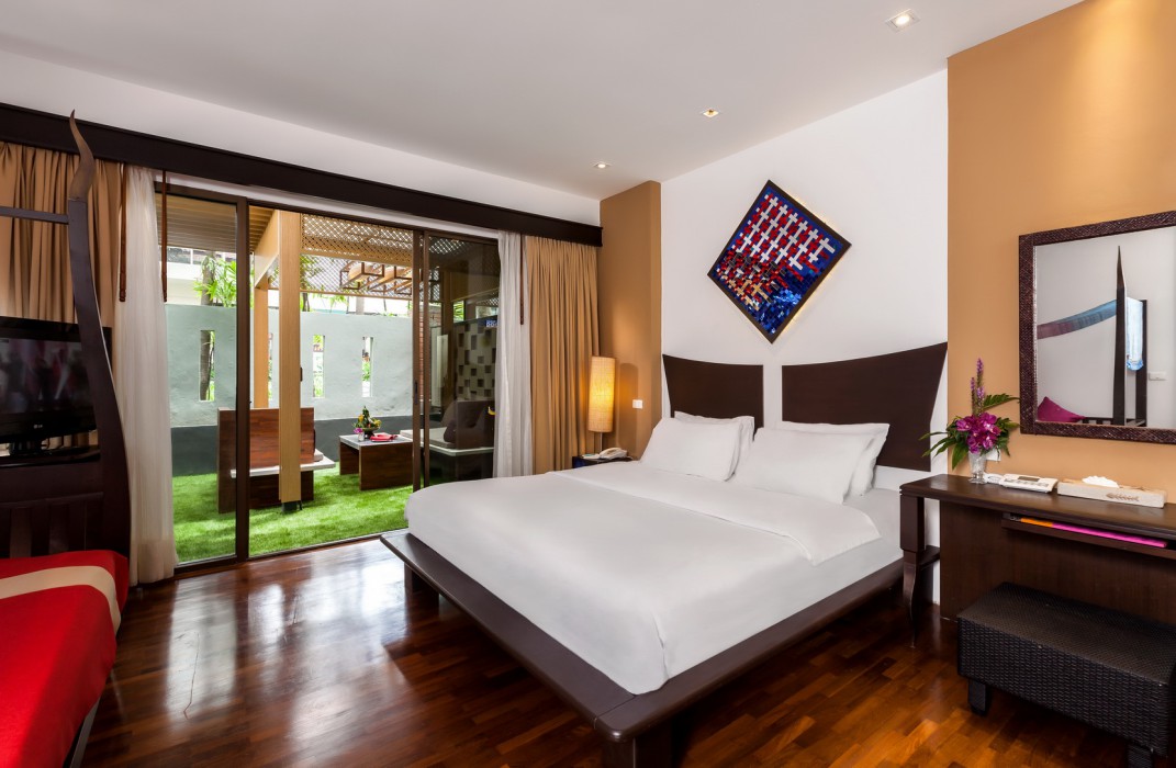 PATONG BEACH HOTEL 14/65