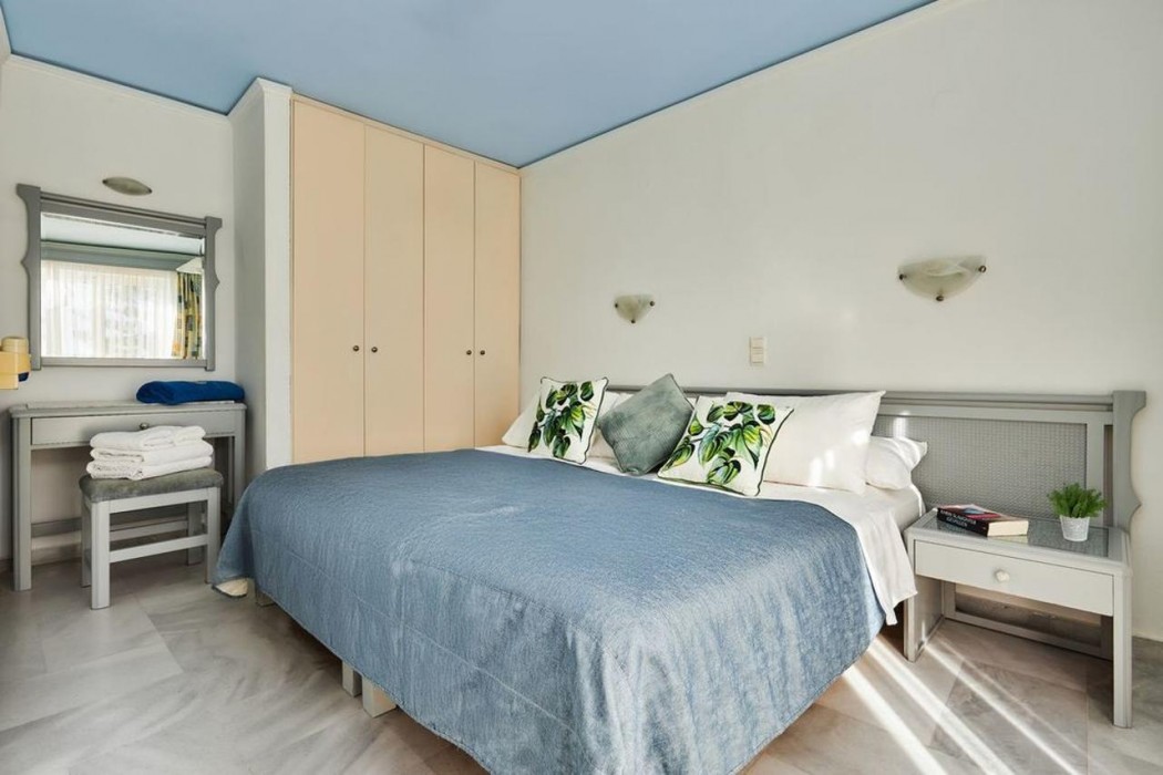 Futura Hotel 25/84