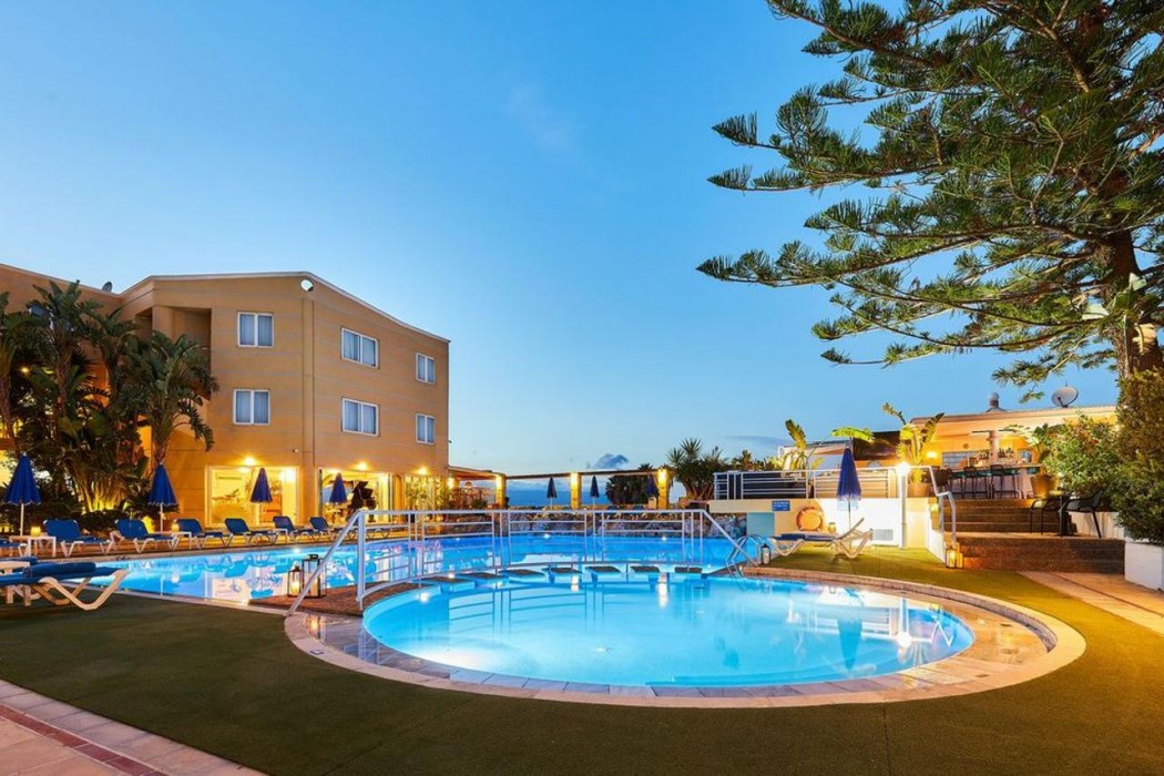 Futura Hotel 42/84