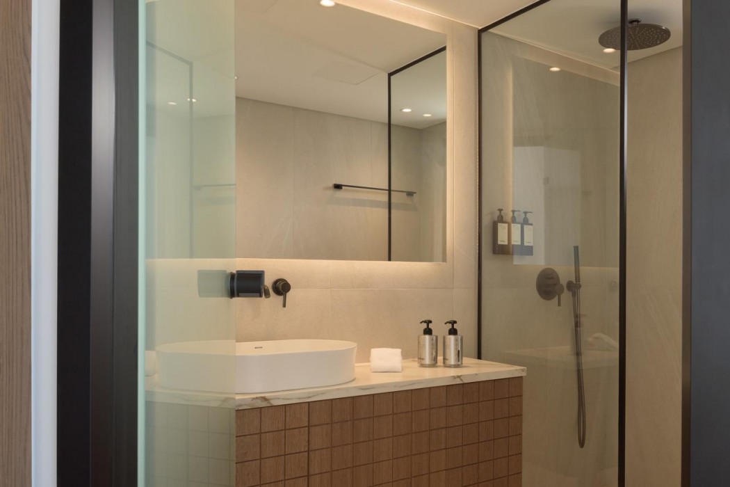 Galaxy Suites Boutique Resort 69/133