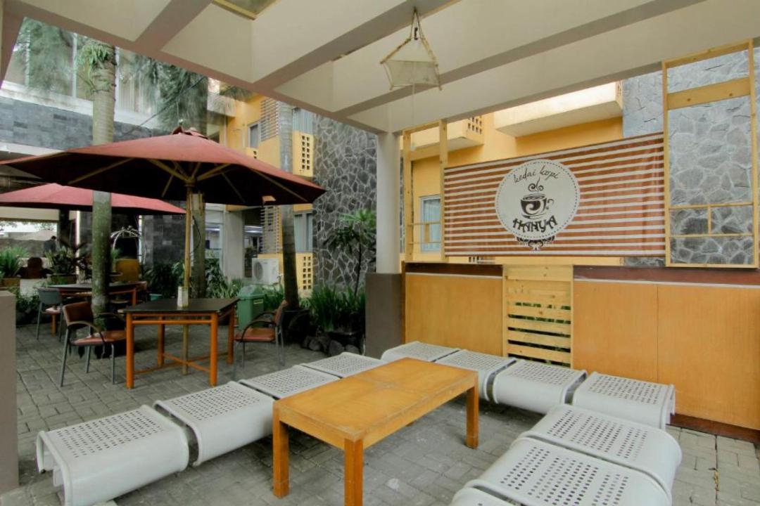 University Hotel 9/47