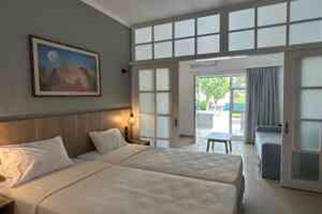 Selini Suites and Waterpark 9/38