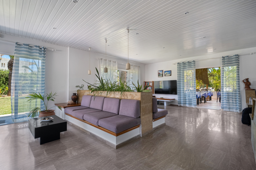 Gorgona Hotel 9/47