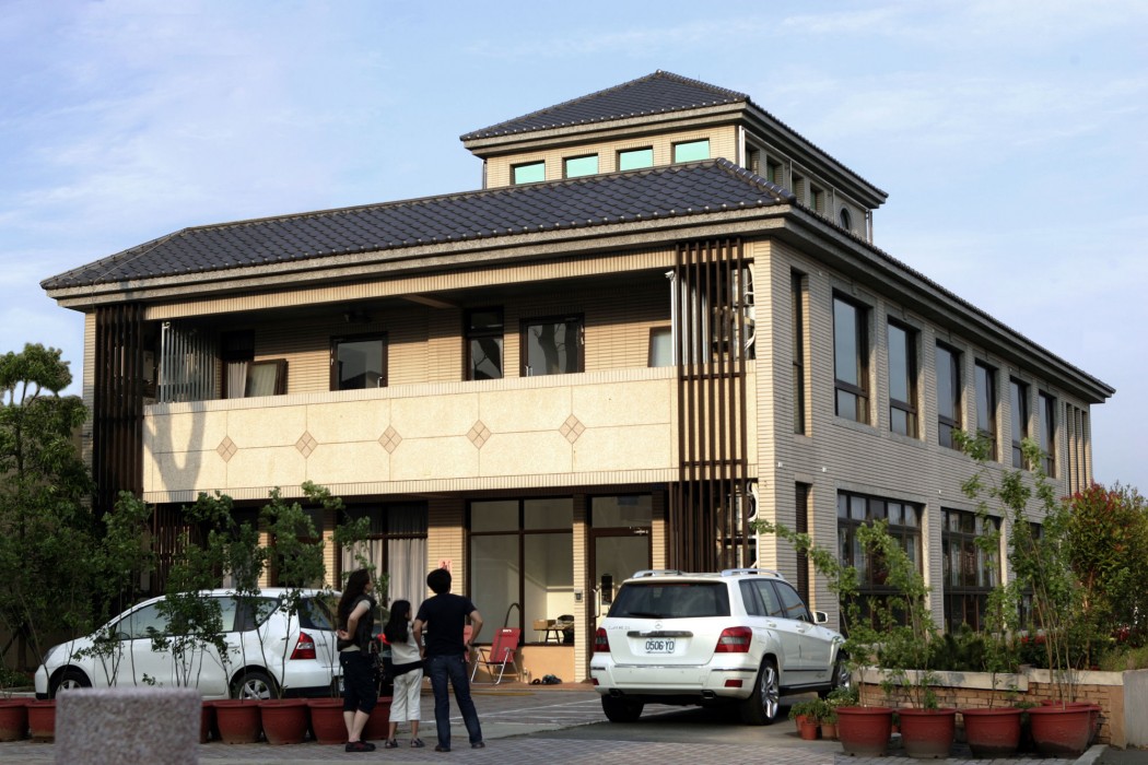 Lutel Hotel 55/100