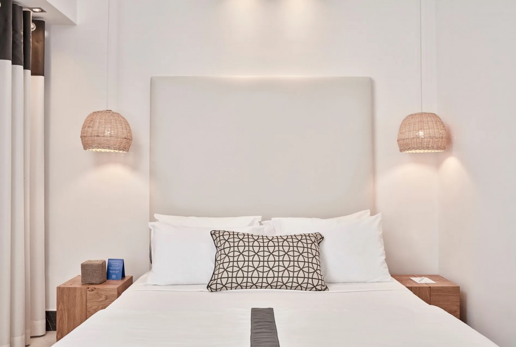 Archipelagos Hotel 10/43