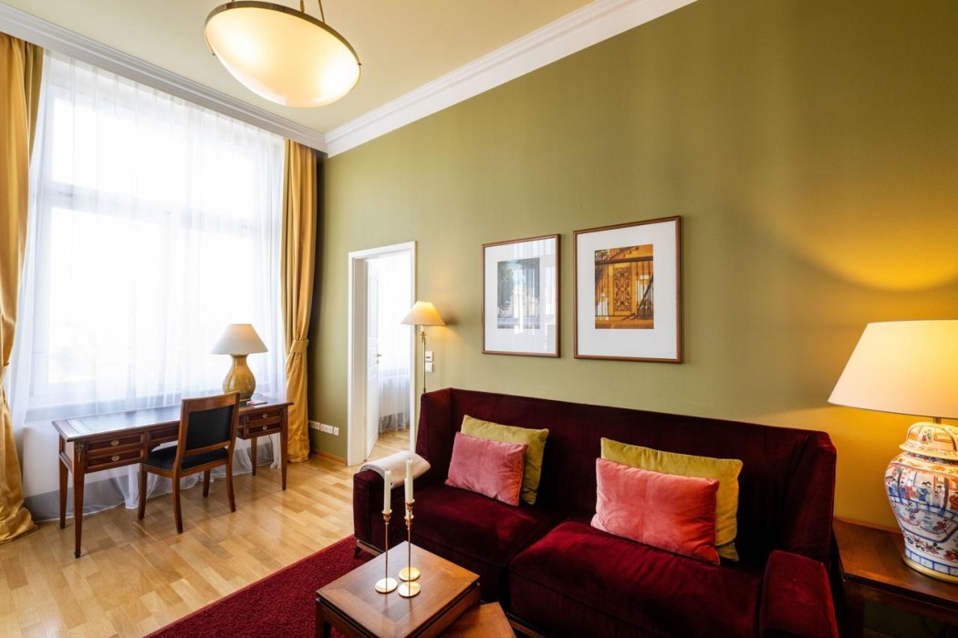 Louisas Place Hotel 51/108