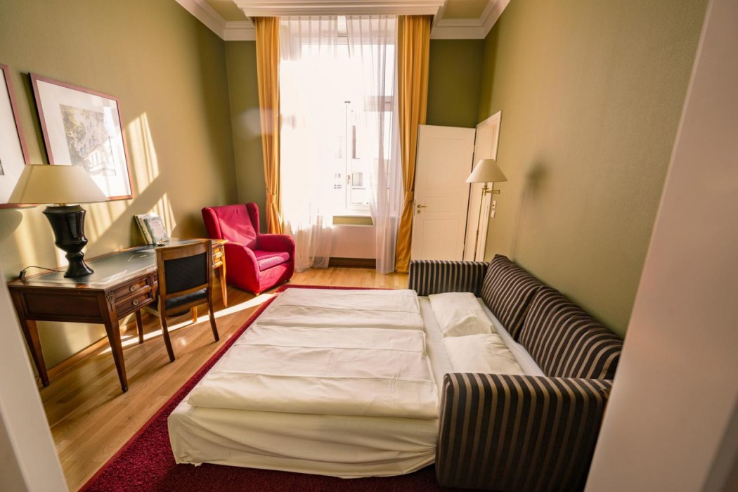 Louisas Place Hotel 54/108