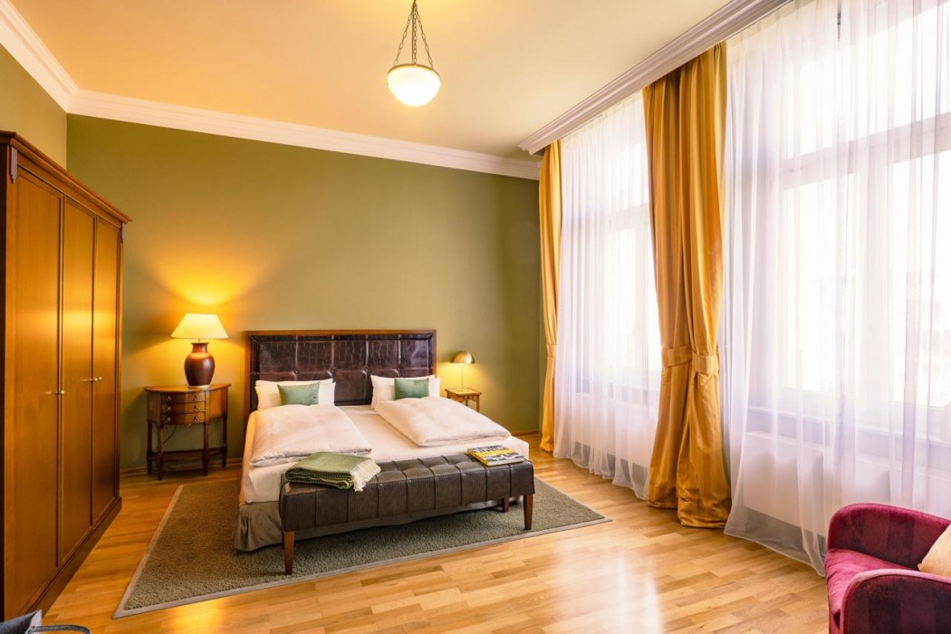 Louisas Place Hotel 46/108