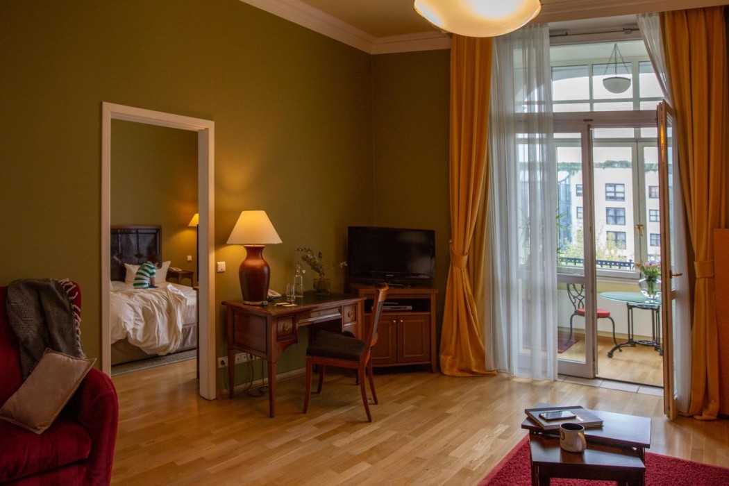 Louisas Place Hotel 50/108