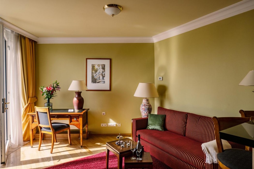 Louisas Place Hotel 45/108