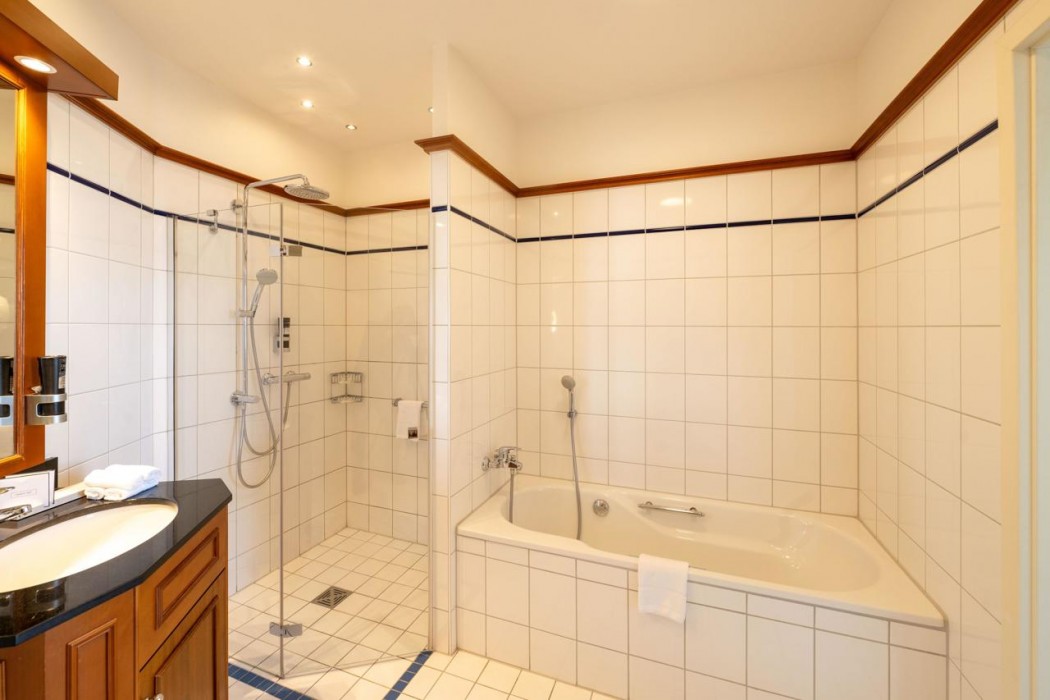 Louisas Place Hotel 37/108