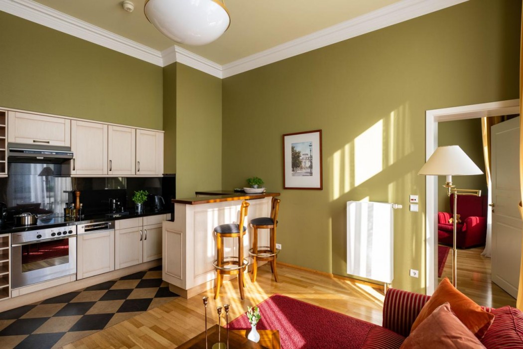 Louisas Place Hotel 53/108