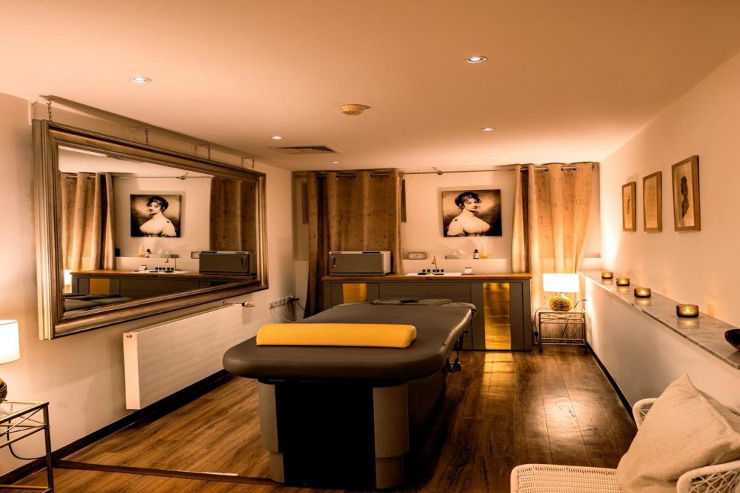 Louisas Place Hotel 74/108