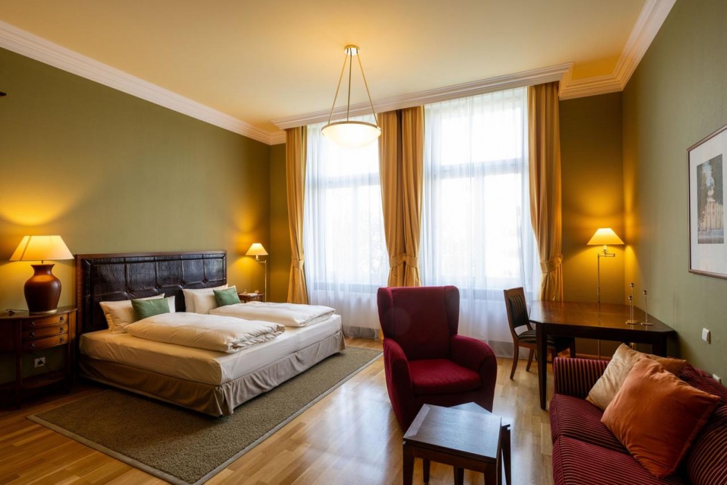 Louisas Place Hotel 49/108