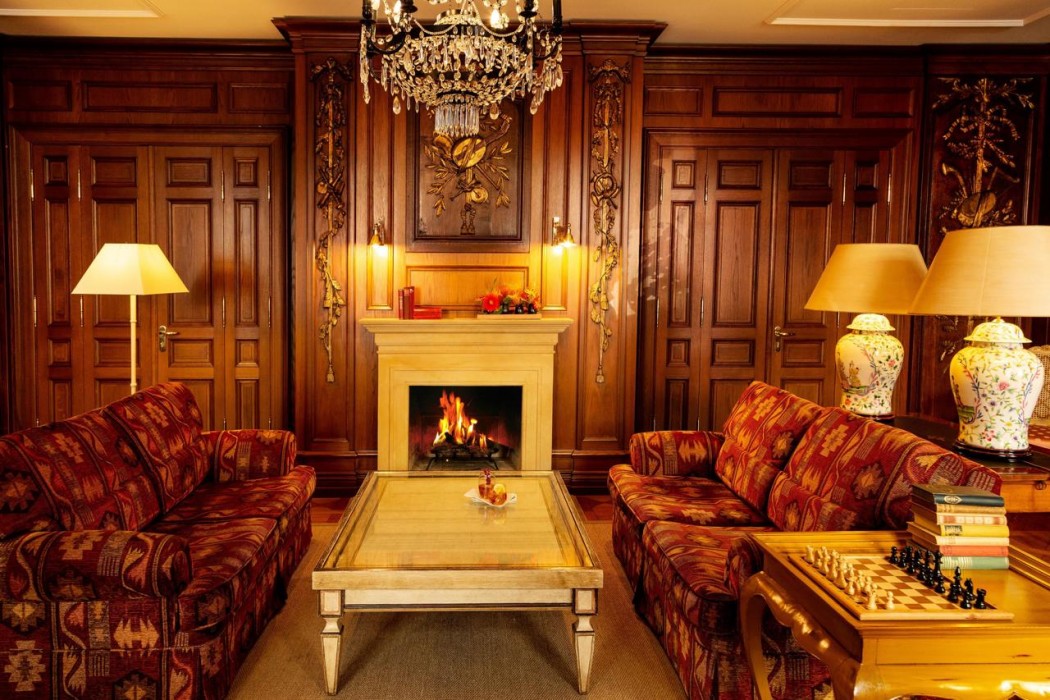Louisas Place Hotel 12/108