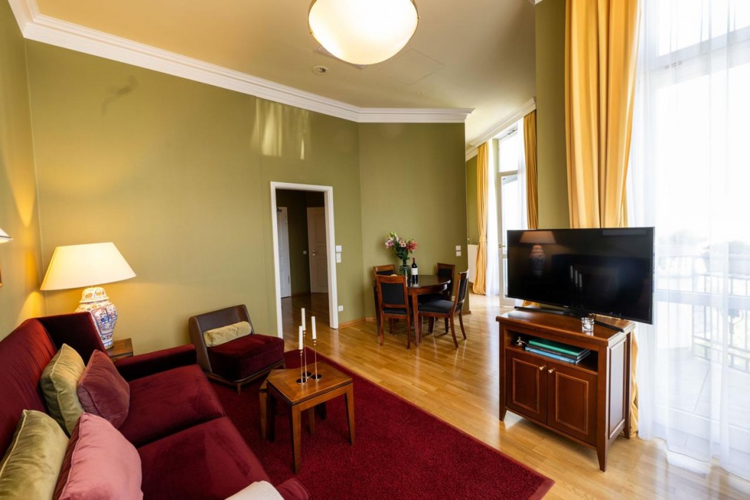 Louisas Place Hotel 52/108