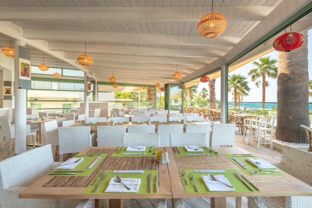 Star Beach Village Hotel 45/70
