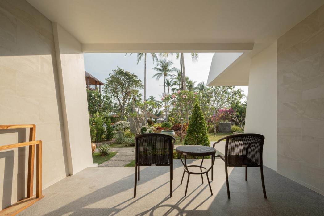 Thavorn Palm Beach Resort 18/58