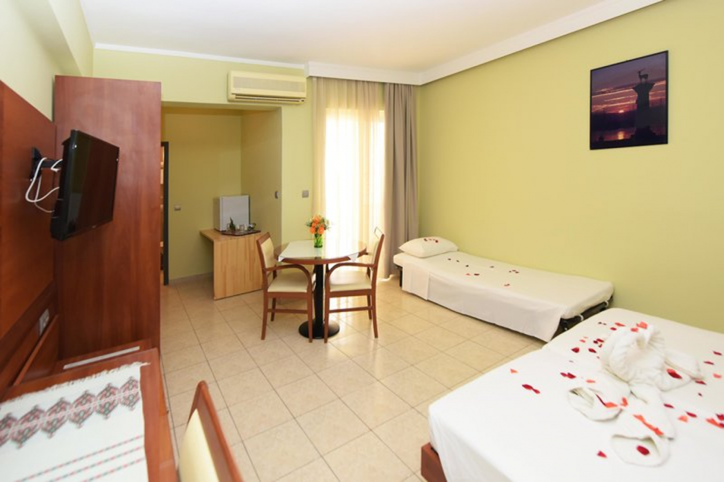 Esmeralda Hotel 4/30