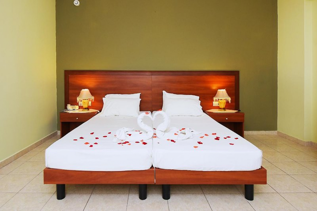 Room at Esmeralda Hotel, Kremasti