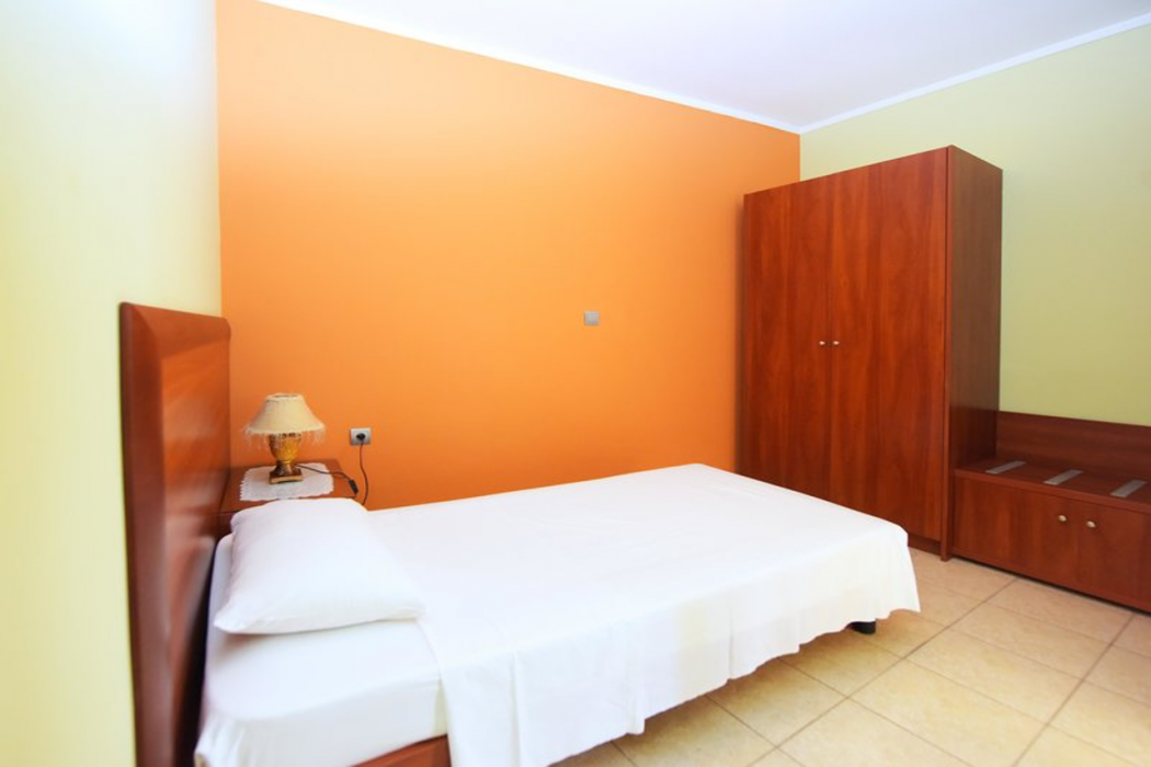 Esmeralda Hotel 8/30