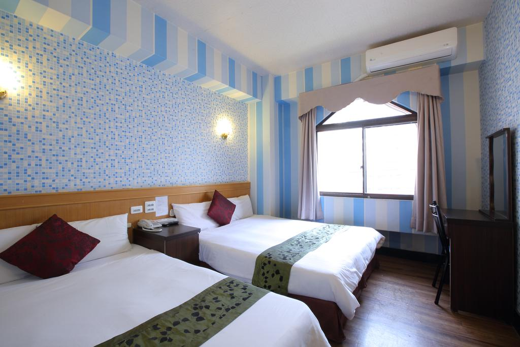 Chiayi Crown Hotel 14/32