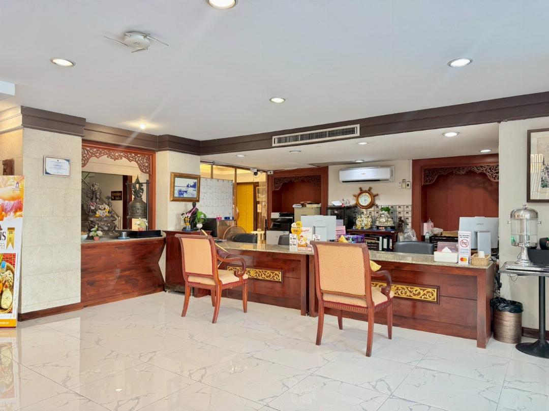 Ayothaya Riverside Hotel 11/51