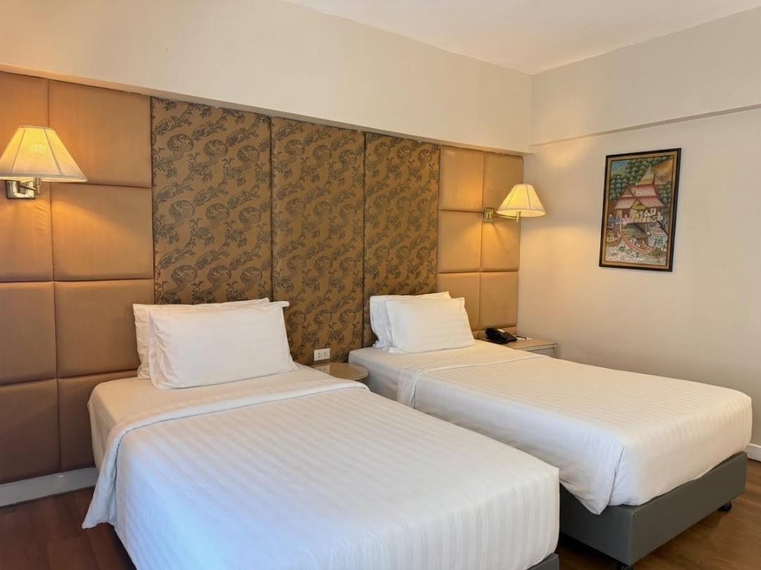 SUPERIOR ROOM