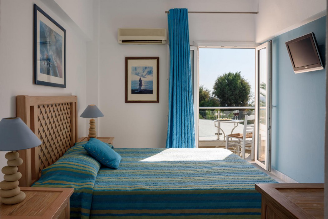 Alesahne Beach Hotel 11/74