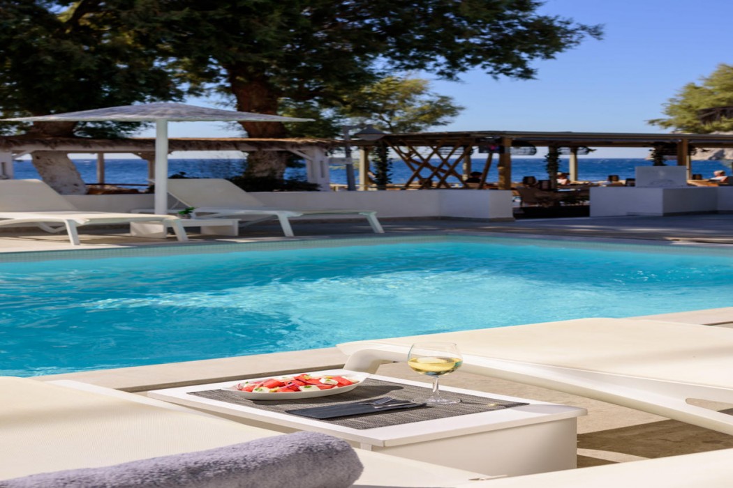 Alesahne Beach Hotel 37/74