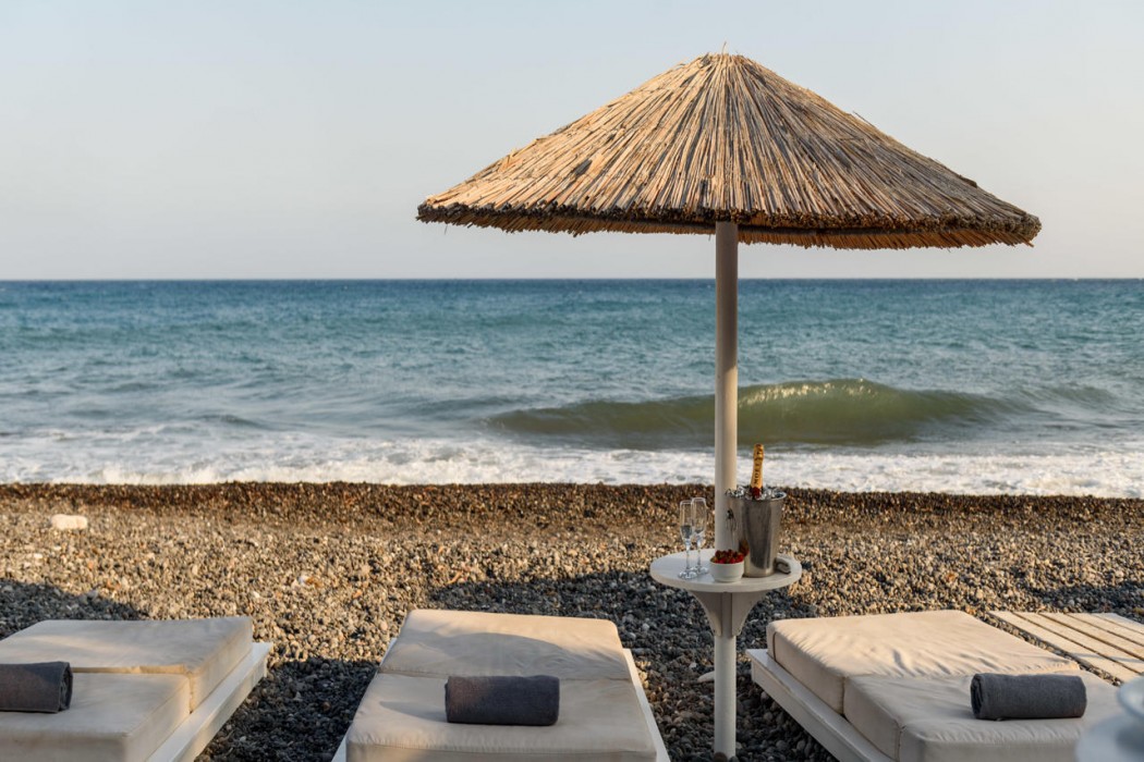 Alesahne Beach Hotel 34/74