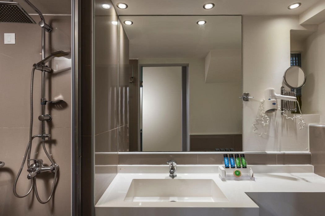 Elotis Suites 37/39