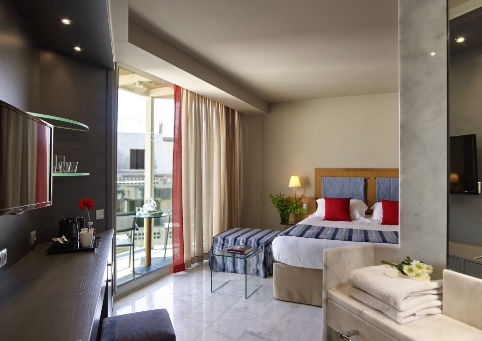 Kyma Suites Beach Hotel 35/114