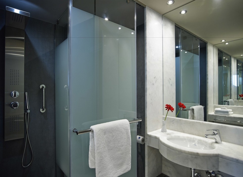 Kyma Suites Beach Hotel 66/114