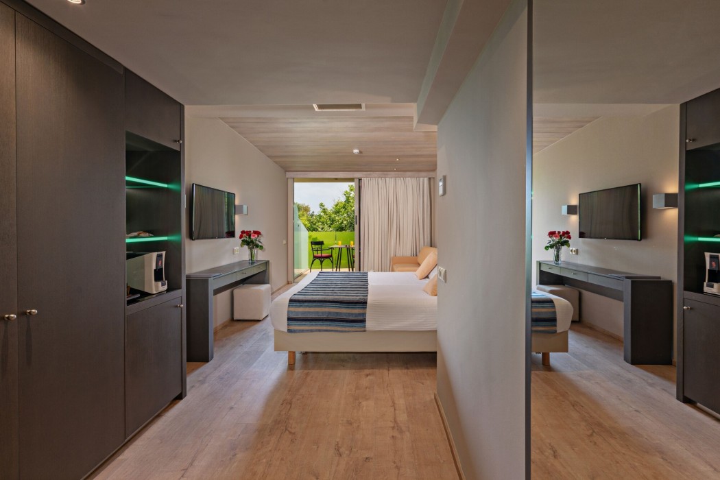 Kyma Suites Beach Hotel 59/114